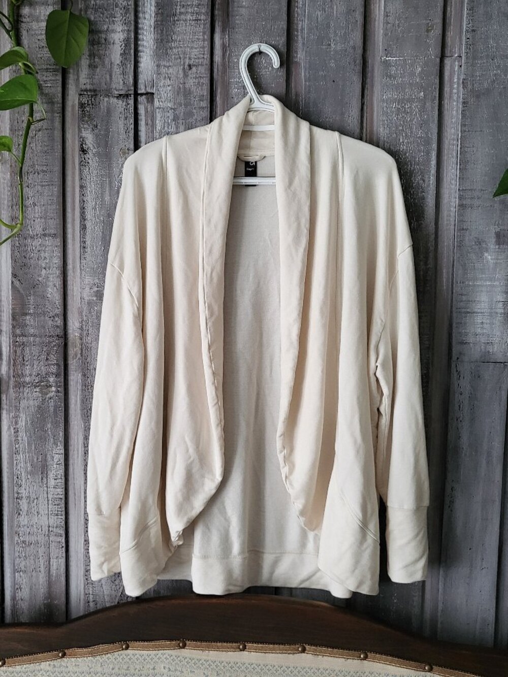 GapFit Breathe Baby Terry LS Open Front Shrug Cardigan Birch Cream M